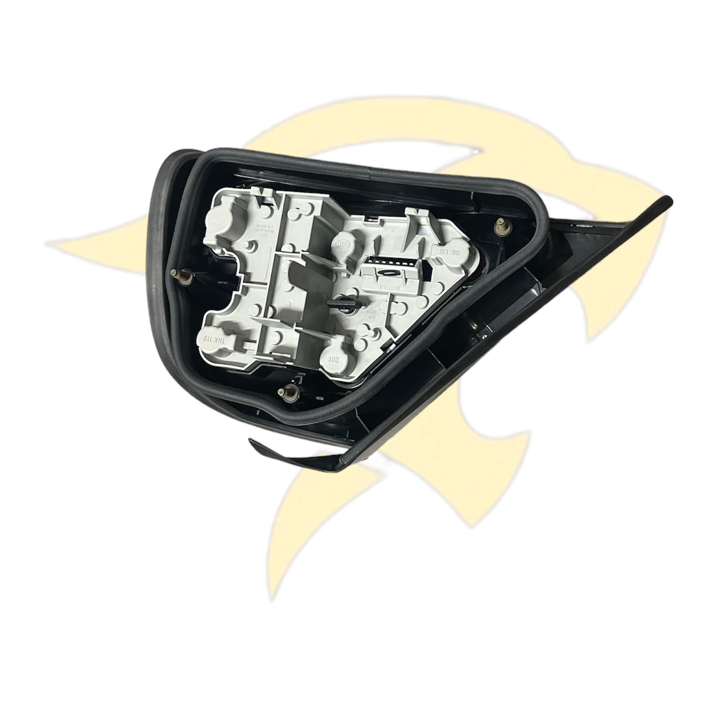 Rear L/H Lamp with Chrome- LNA4901CC