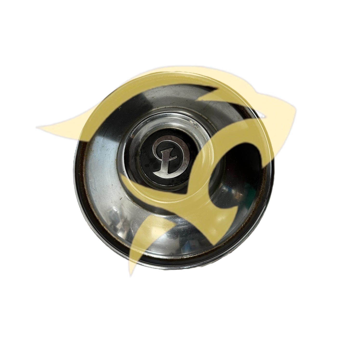 Small Chrome Hub Cap with Silver Daimler Badge- C30283
